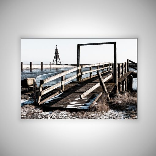 CuxPrint - Motiv: Kugelbake aus der Sicht des Hafens Querformat | 3mm Alu-Dibond-Platte Galerie Print