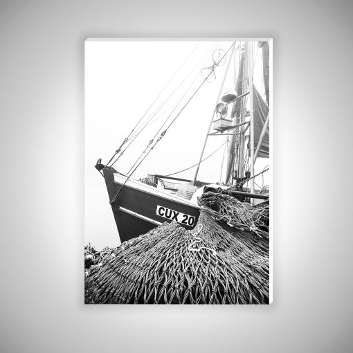 CuxPrint - Motiv: Segelschiff mit Fischernetz Hochformat | Hartschaumplatte 10mm Galerie Print