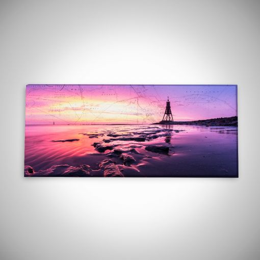 CuxPrint - Motiv: Kugelbake bei Ebbe im Sonnenaufgang mit Seekarte Panorama | Leinwand Galerie Print