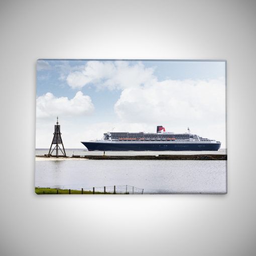 CuxPrint - Motiv: Kugelbake mit Queen Mary 2 | Leinwand Galerie Print